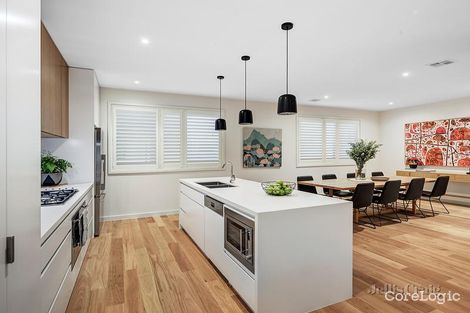 Property photo of 4 Makybe Walk Doncaster VIC 3108