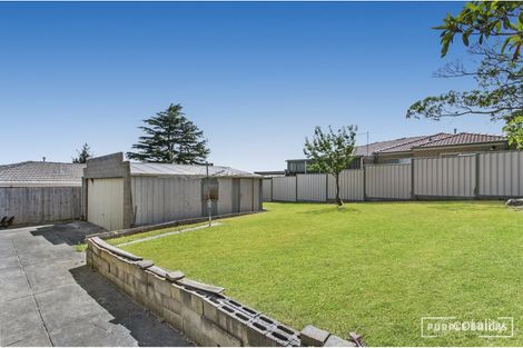 Property photo of 32 Mossgiel Park Drive Endeavour Hills VIC 3802