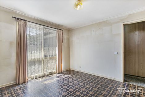 Property photo of 32 Mossgiel Park Drive Endeavour Hills VIC 3802