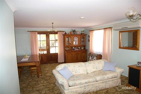 Property photo of 13 Nellie Street Centenary Heights QLD 4350