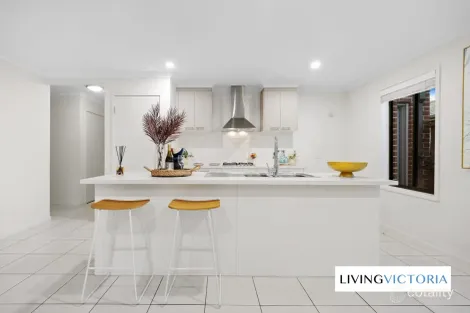 Property photo of 24 Jolimont Road Point Cook VIC 3030