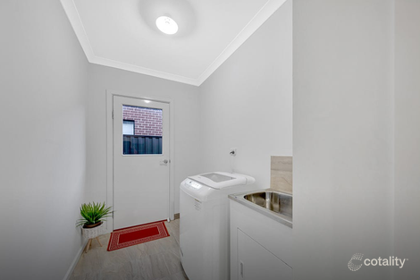 Property photo of 13 Tuxworth Drive Kalkallo VIC 3064