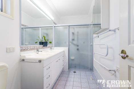 Property photo of 28 Xanadu Crescent Rothwell QLD 4022