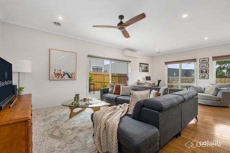 Property photo of 8 Ella Paige Place Carrum Downs VIC 3201