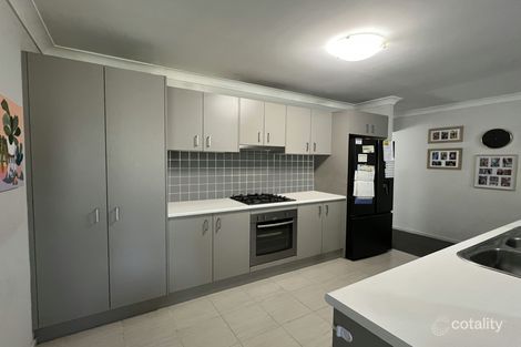 Property photo of 19 Stonebridge Drive Cessnock NSW 2325