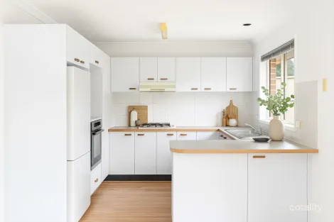 Property photo of 12 Beddington Court Wattle Grove NSW 2173