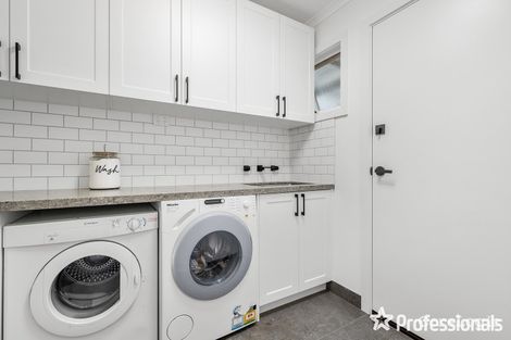 Property photo of 40 Morokai Grove Lilydale VIC 3140