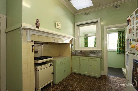 Property photo of 6 Wallace Crescent Strathmore VIC 3041
