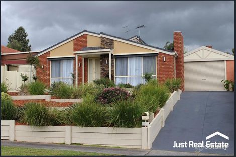 Property photo of 18 Oxley Way Endeavour Hills VIC 3802