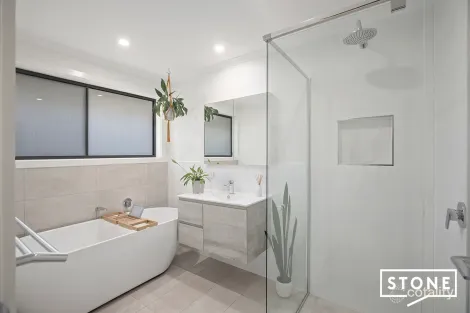 Property photo of 11 Bowerbird Close Coffs Harbour NSW 2450