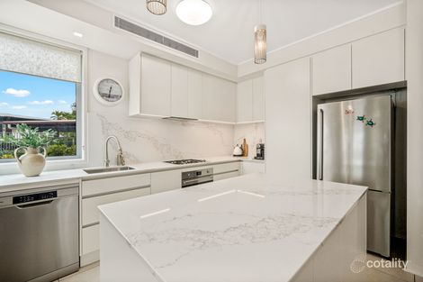 Property photo of 201/72-74 The Strand North Ward QLD 4810