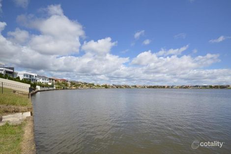 Property photo of 138 Sir Bruce Small Boulevard Benowa QLD 4217