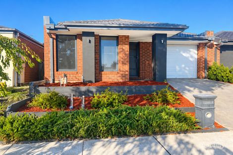 18 Wilton St, Cranbourne West, VIC 3977
