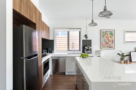 Property photo of 5 Monterey Close Eltham North VIC 3095