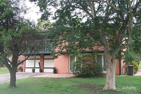 8 Belford St, Kenmore, QLD 4069