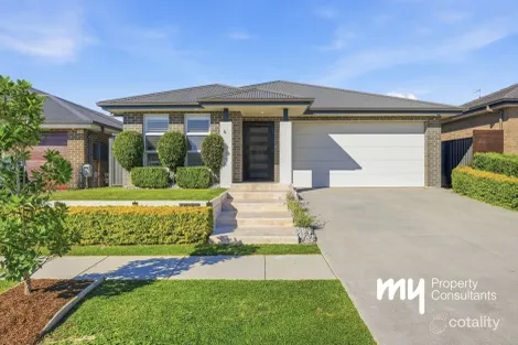 11 Arena St, Spring Farm, NSW 2570