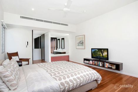 Property photo of 14 Sunbrite Avenue Mermaid Beach QLD 4218