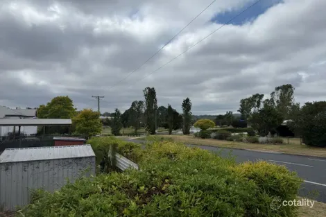 Property photo of 33 Denham Street Stanthorpe QLD 4380