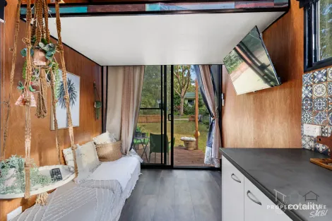 9 Trevanna Ave, Russell Island, QLD 4184