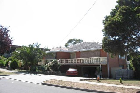 3 Burgundy Dr, Doncaster, VIC 3108