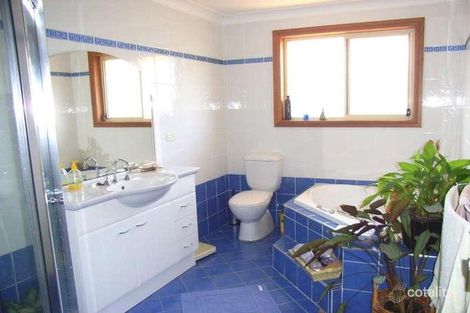 Property photo of 17 Yvonne Crescent Georges Hall NSW 2198