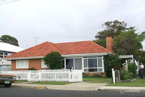 246 Marine Pde, Labrador, QLD 4215