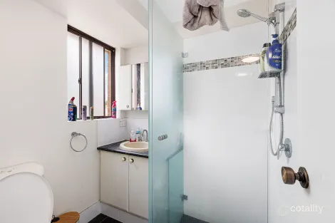 Property photo of 5 Compass Place Ballajura WA 6066