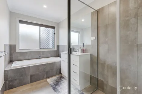 Property photo of 7 Olaf Loop Park Ridge QLD 4125