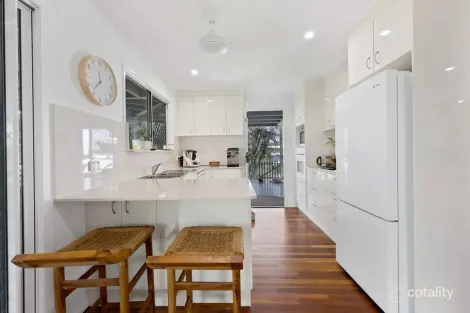 Property photo of 24 Lindeman Avenue Slade Point QLD 4740
