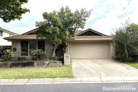 26 Azure Ave, Redland Bay, QLD 4165