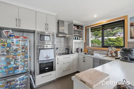 Property photo of 2/1 Dooleys Avenue Rosetta TAS 7010