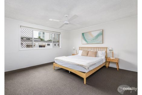 Property photo of 2/30 Labrador Street Labrador QLD 4215