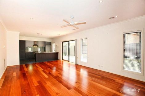 Property photo of 4 Coventry Lane Craigieburn VIC 3064