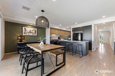 16 Sparrow St, Cranbourne, VIC 3977