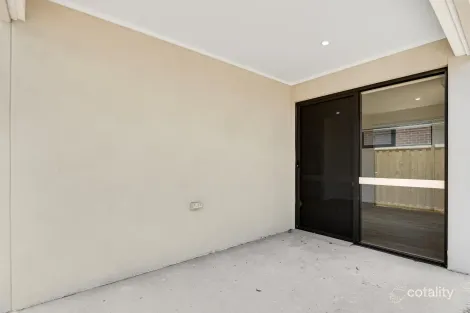 Property photo of 12 Ishtar Street Tarneit VIC 3029