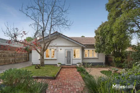 Property photo of 34 Warncliffe Road Ivanhoe East VIC 3079