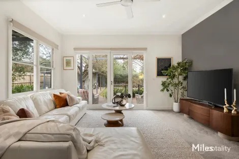 Property photo of 34 Warncliffe Road Ivanhoe East VIC 3079