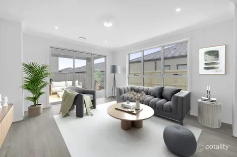 Property photo of 31 Cradle Circuit Manor Lakes VIC 3024