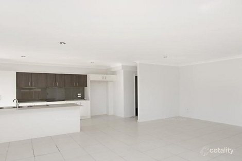 2/2 Beacon Ct, Elanora, QLD 4221