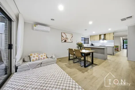 Property photo of 8 Limandus Crescent Cranbourne South VIC 3977