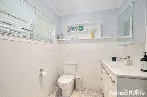 Property photo of 2 Crookhaven Drive Greenwell Point NSW 2540