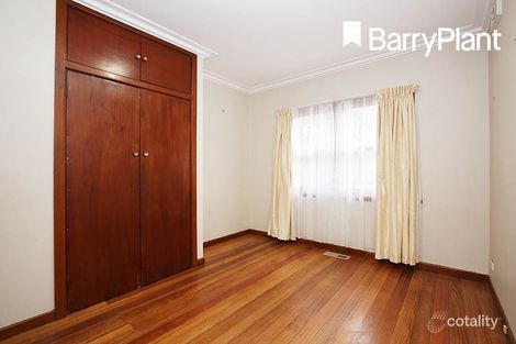 Property photo of 2 Kaneira Avenue Croydon VIC 3136