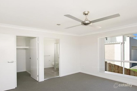 Property photo of 2/2 Beacon Court Elanora QLD 4221