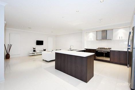 Property photo of 11 Dunluce Drive South Morang VIC 3752