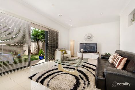 Property photo of 5 Waterside Drive Burnside Heights VIC 3023