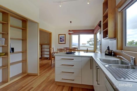 Property photo of 9 Dale Crescent Mount Stuart TAS 7000