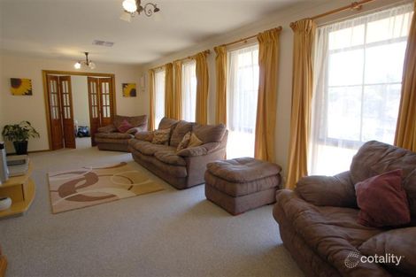 Property photo of 10 Alpine Road Happy Valley SA 5159