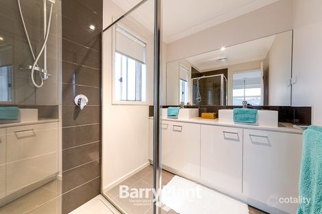 Property photo of 50 Clarendon Street Pakenham VIC 3810