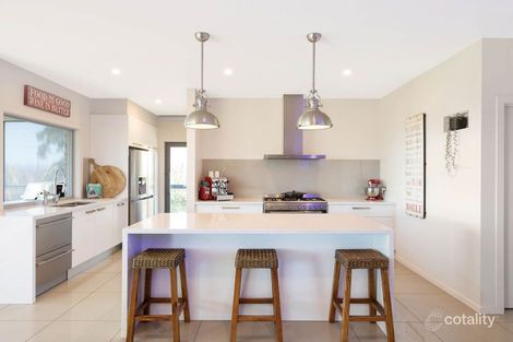 Property photo of 60 The Crest Mirador NSW 2548