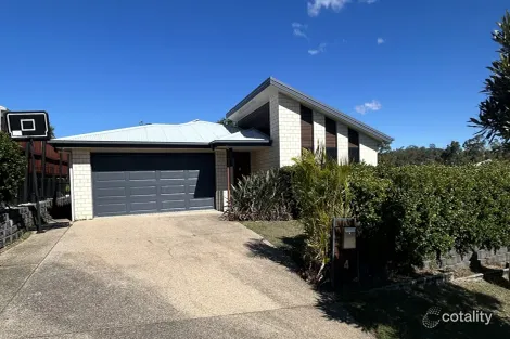 4 Palmerston Ct, New Auckland, QLD 4680